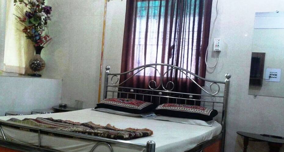Shivam Guest House, Bharuch 4